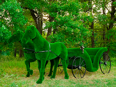 Топиари композиция Карета с лошадьми - газон Deluxe