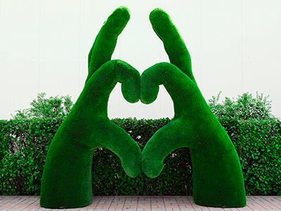 Топиари стела Ладони-сердце, h=300 см - газон Deluxе