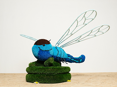 Топиари стрекоза Ванильная - газон Eco