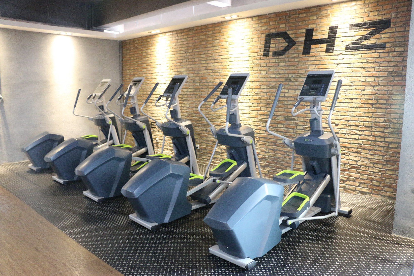 Эллиптический тренажер DHZ x9200 - вид 2