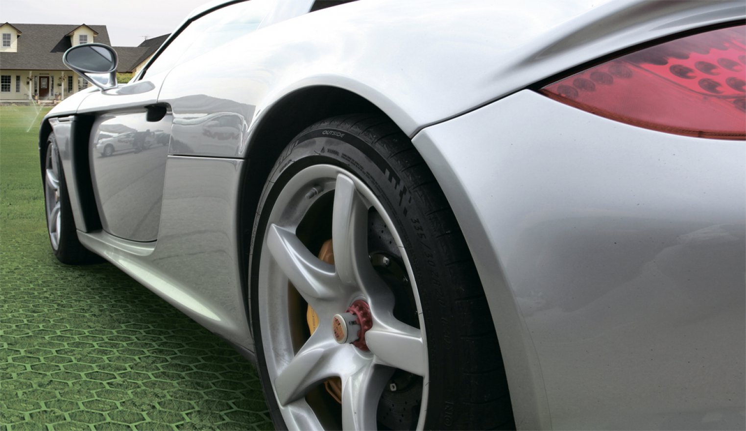 Пластиковая газонная решетка ERFOLG Green Parking зеленая - вид 3