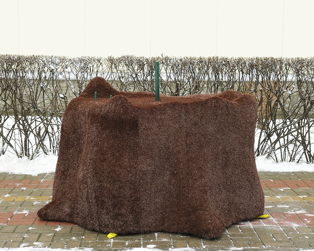 Топиари композиция белка Роза на пне - газон Deluxe+Eco - вид 3