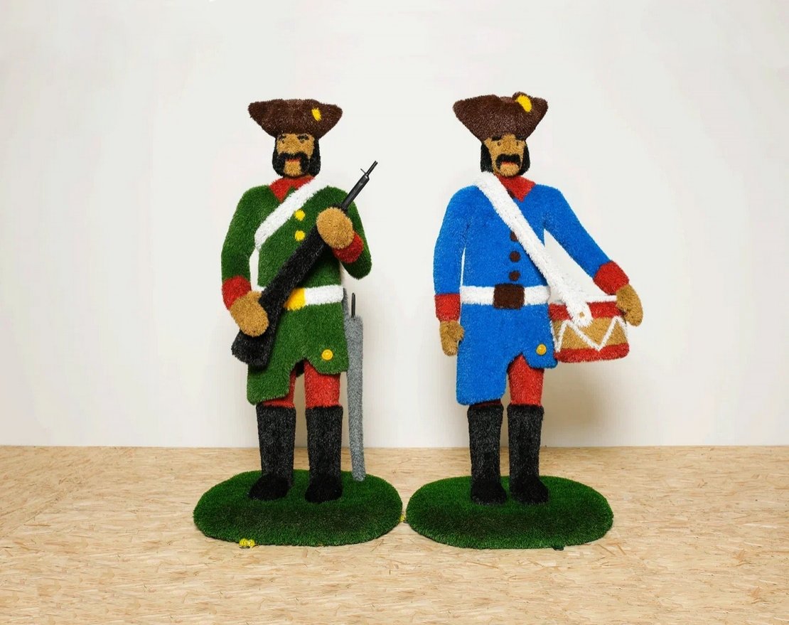 Топиари Композиция гусары, Ярополк и Светозар - газон Eco, h=180 см - вид 4