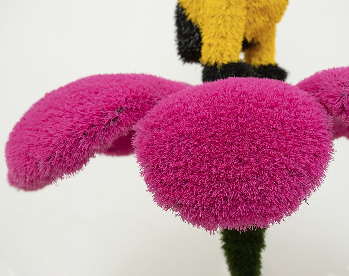 Топиари композиция Пчелка на фиолетовом цветке - газон Eco + Deluxe - вид 2