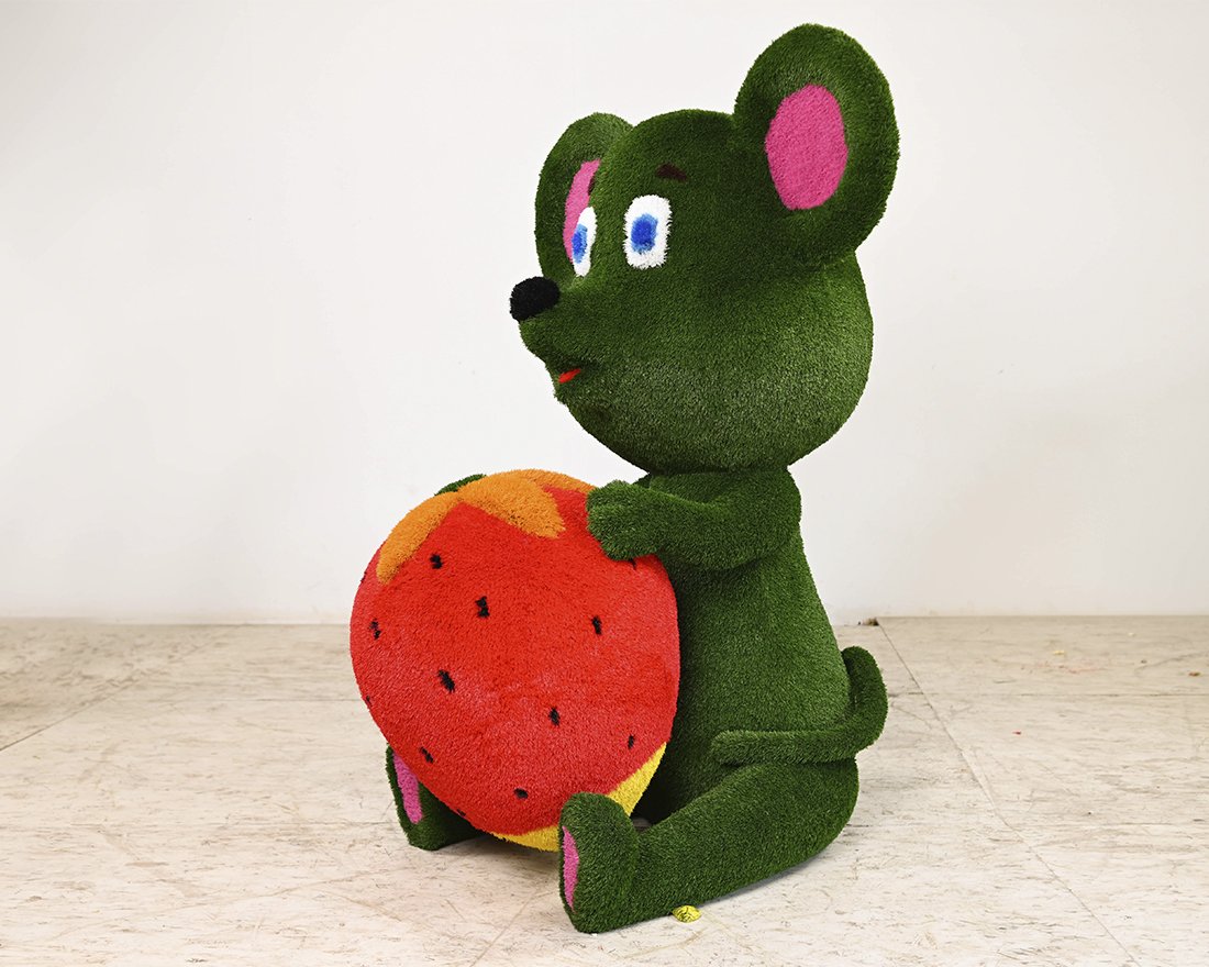 Топиари Мышка с клубничкой, h=190 см - газон Eco - вид 3